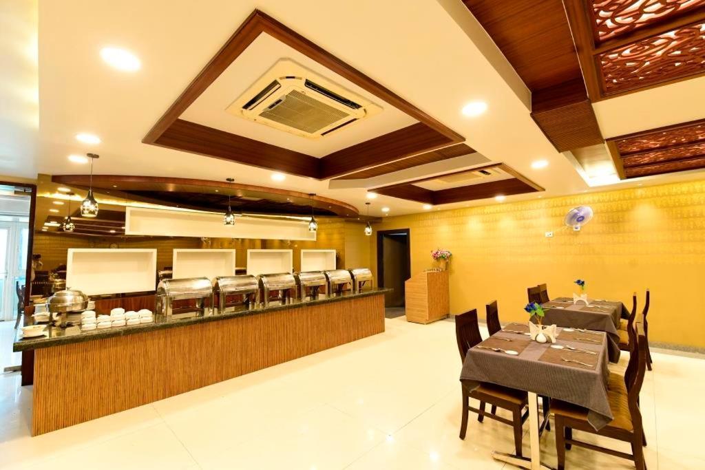 Hotel Jataka Inn Bodh Gaya Exterior foto